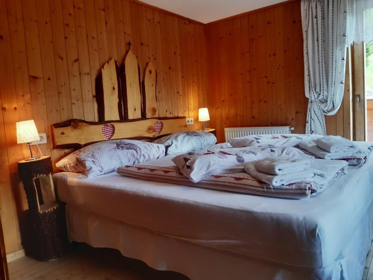Bed & Breakfast Dolomiti Bey Haus Pinter Assling ภายนอก รูปภาพ